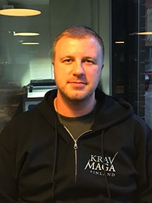 Krav Magan ohjaaja Juha Könönen – mustan vyön monitoimimies
